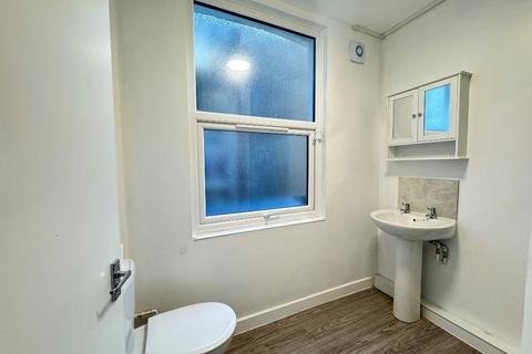 undefined, Hither Green Lane, London, SE13 6QB