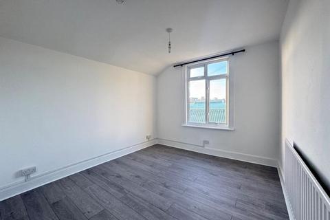 undefined, Hither Green Lane, London, SE13 6QB