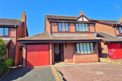 4 bedroom detached house for sale, Oldfields Close, Leominster, Herefordshire, HR6 8PY