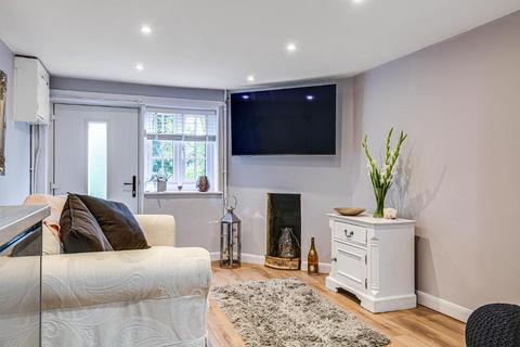 33 High Street, Oxted, RH8 9LN