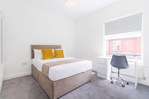 3 bedroom terraced house to rent, Camborne Street, Rusholme, Manchester, M14