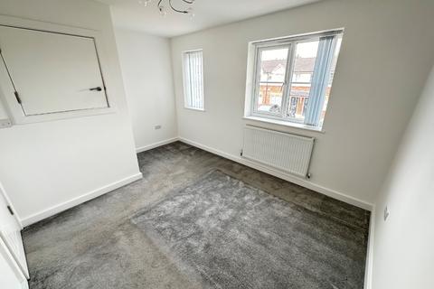 2 bedroom end of terrace house to rent, Trinity Close, Luton, Bedfordshire, LU3 1TB