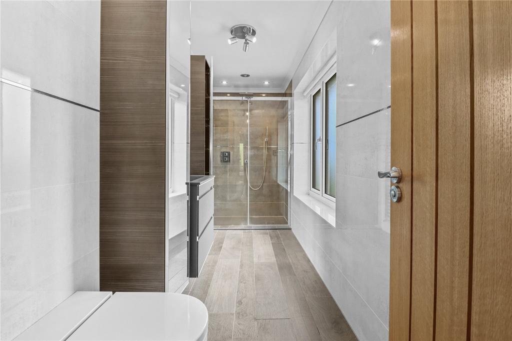 Master Bed Ensuite