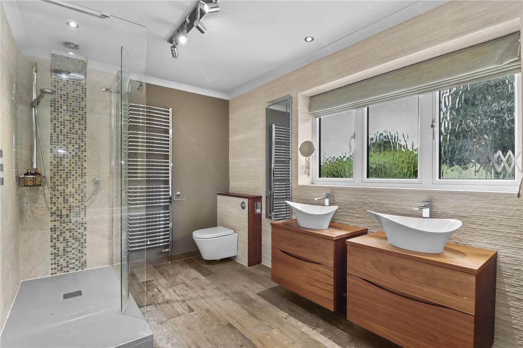 Bedroom 2 Ensuite