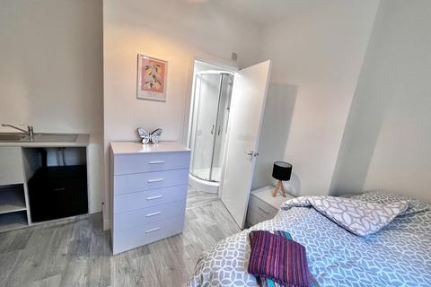 undefined, Room 3, 12 Columbus Ravine, Scarborough