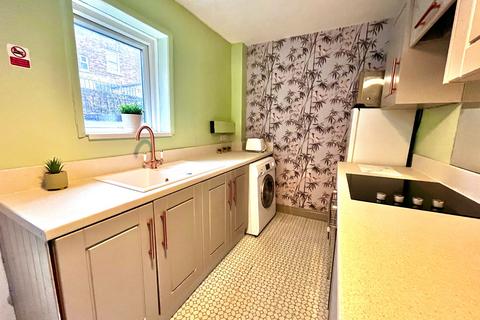 undefined, Room 3, 12 Columbus Ravine, Scarborough