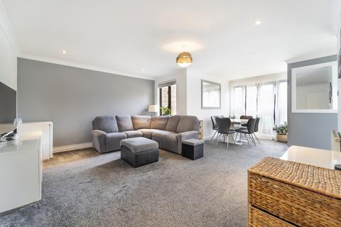 2 bedroom flat for sale, Iceland Wharf, Plough Way, London, SE16