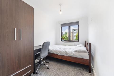 2 bedroom flat for sale, Iceland Wharf, Plough Way, London, SE16