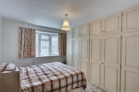 9 Stanmore Gardens, Arnold, Nottingham, NG5 6LX