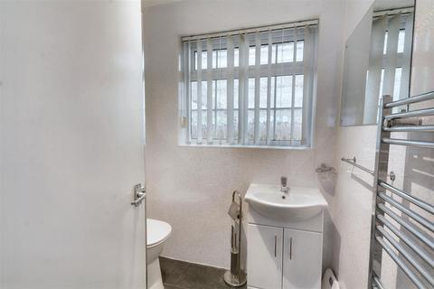 9 Stanmore Gardens, Arnold, Nottingham, NG5 6LX