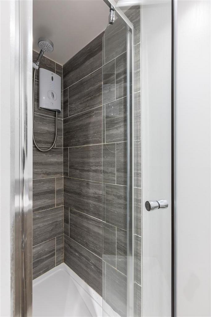 Kays Cottage Shower Room-2.jpg