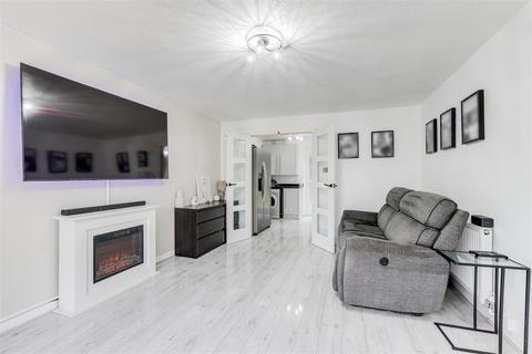 3 bedroom semi-detached house for sale, Neston Drive, Cinderhill NG6