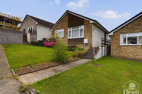 2 bedroom detached bungalow for sale, Lakeside Avenue, Lydney GL15