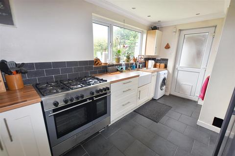 3 bedroom end of terrace house for sale, Old Pond Lane, Redruth