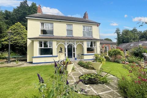 4 bedroom detached house for sale, Llysonnen Road, Carmarthen