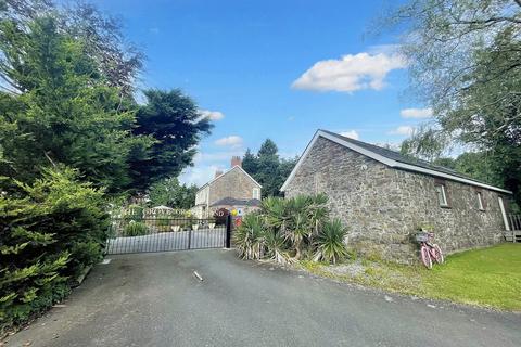 4 bedroom detached house for sale, Llysonnen Road, Carmarthen