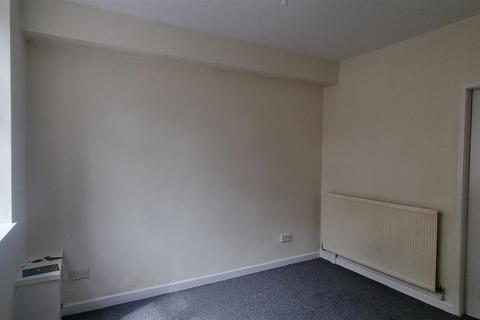 1 bedroom end of terrace house to rent, Angle Street, Leek