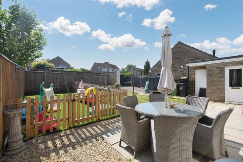 15 Ash Walk, Henstridge, Templecombe, BA8 0QD