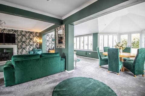 22 Central Avenue, Rochford, SS4 3BQ