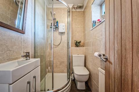 22 Central Avenue, Rochford, SS4 3BQ