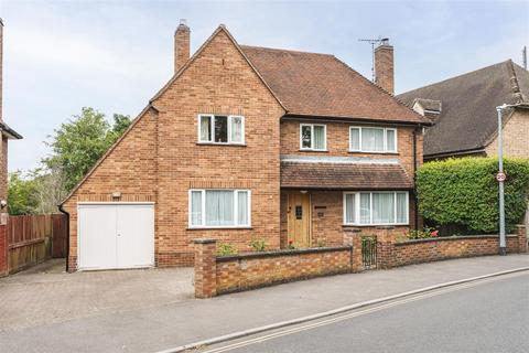 3 bedroom detached house for sale, Margaret Way, Saffron Walden CB10