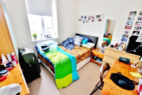 3 bedroom apartment to rent - Eskdale Mansions, Jesmond, Newcastle Upon Tyne