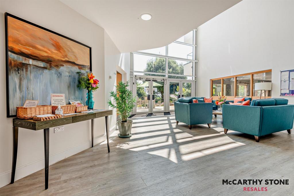 8615072-interior18-800.jpg