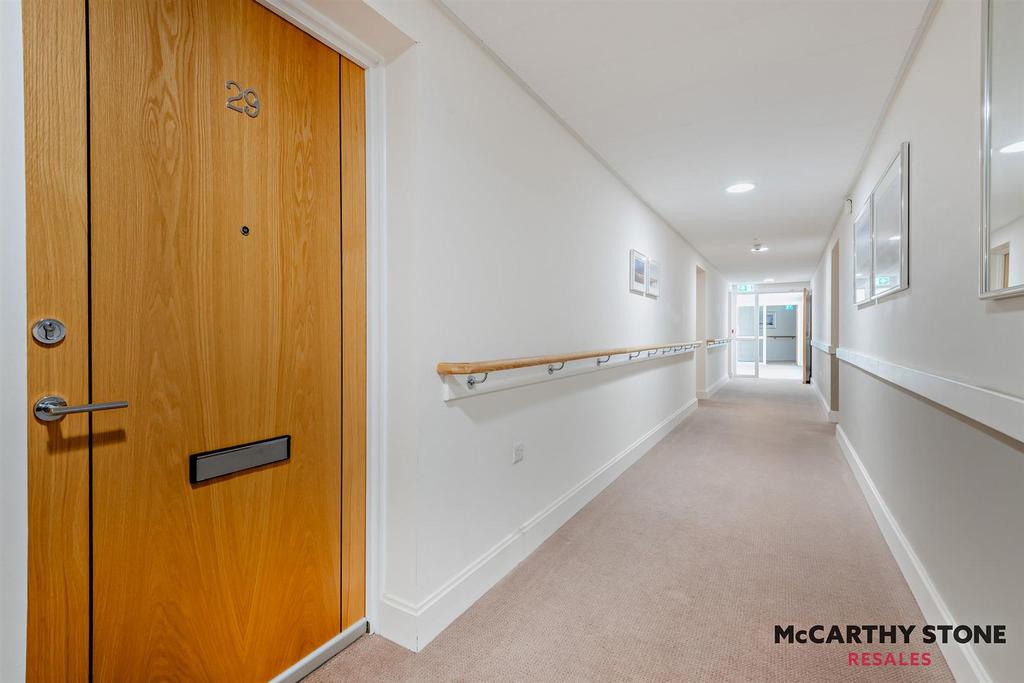 8615072-interior16-800.jpg
