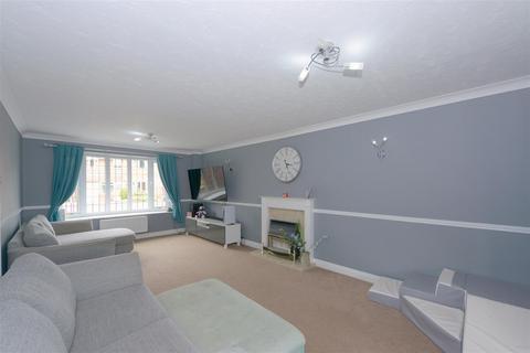 4 bedroom detached house for sale, Coldridge Drive, Herongate, Shrewsbury