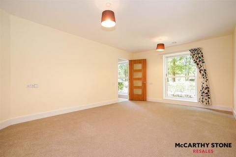 1 bedroom apartment for sale, Peel Court, College Way, Welwyn Garden City, Hertfordshire, AL8 6DG