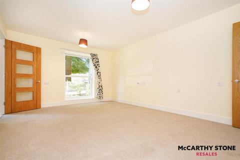 1 bedroom apartment for sale, Peel Court, College Way, Welwyn Garden City, Hertfordshire, AL8 6DG