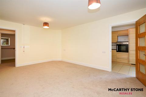 1 bedroom apartment for sale, Peel Court, College Way, Welwyn Garden City, Hertfordshire, AL8 6DG