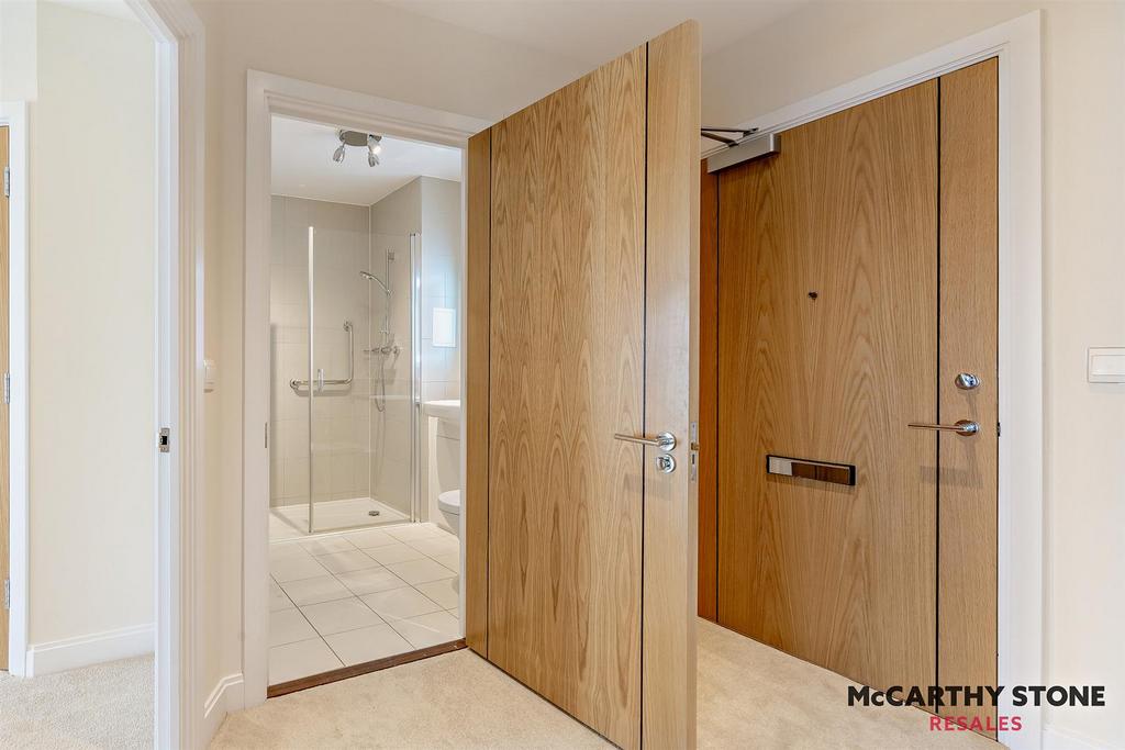 8611719-interior03-800.JPG