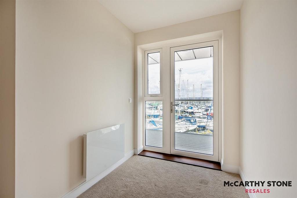 8611719-interior09-800.JPG