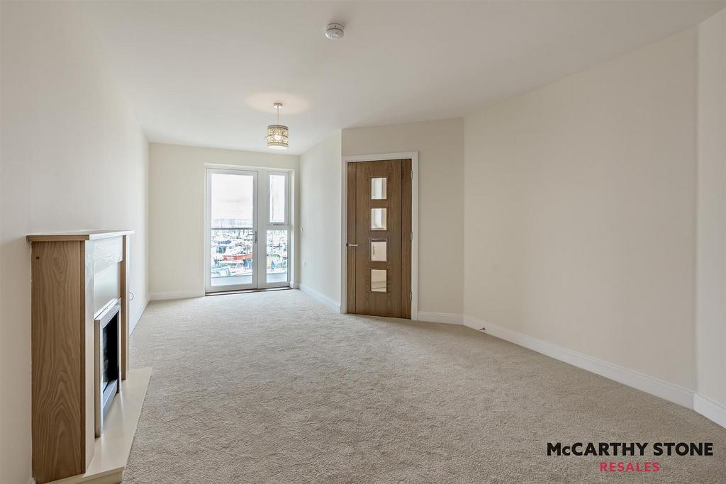 8611719-interior14-800.JPG