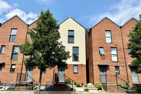 3 bedroom end of terrace house for sale, Langdon Road, Swansea