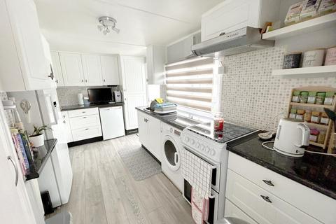 2 bedroom mobile home for sale, Glenhaven Park, Helston TR13