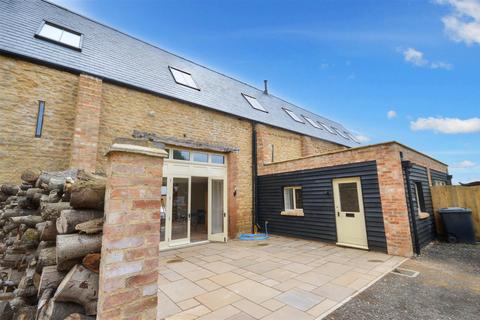 2 bedroom barn conversion to rent, Hardwick Road, Wellingborough, NN8