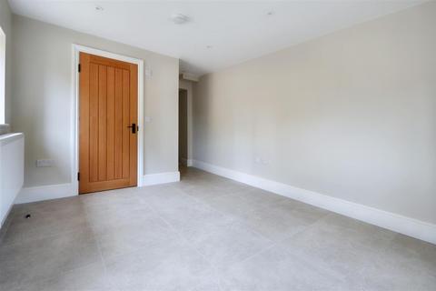 2 bedroom barn conversion to rent, Hardwick Road, Wellingborough, NN8