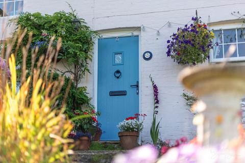 4 bedroom terraced house for sale, Kemming Road, Whitwell, Ventnor