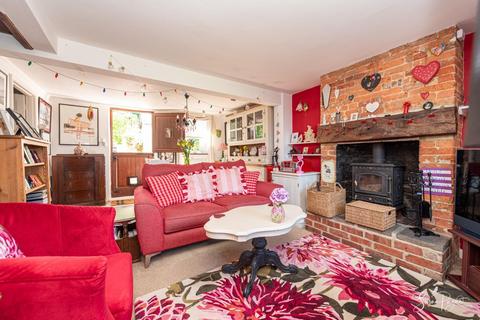 4 bedroom terraced house for sale, Kemming Road, Whitwell, Ventnor