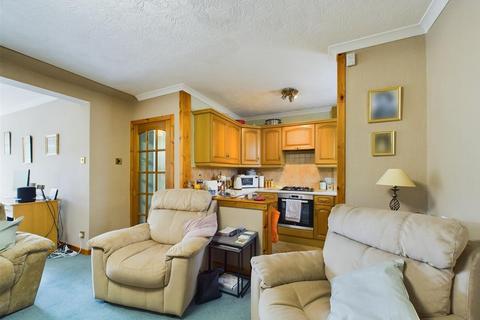 April Cottage, 8a Oakbank Road, Perth, PH1 1DG