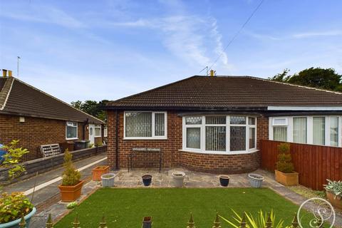 2 bedroom bungalow for sale, Lulworth Avenue, Leeds