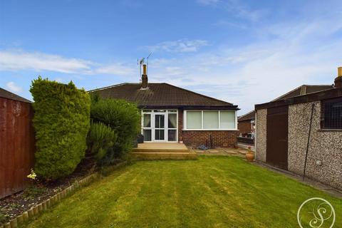 2 bedroom bungalow for sale, Lulworth Avenue, Leeds