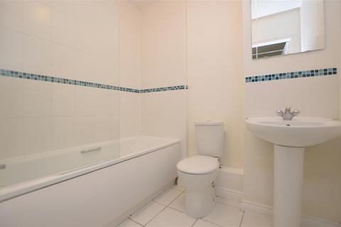 2 bedroom flat to rent, Meadow Way, Caversham, Reading