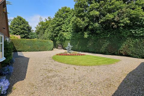 16 Browns Lane, East Bridgford, Nottingham, NG13 8PL