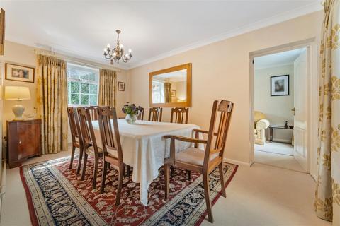 34 Llanvair Drive, Ascot, SL5 9HT