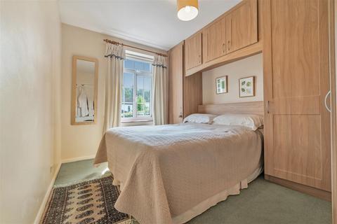34 Llanvair Drive, Ascot, SL5 9HT