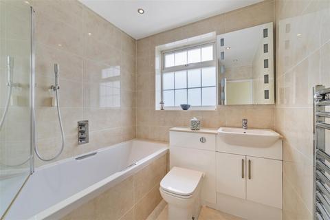 34 Llanvair Drive, Ascot, SL5 9HT
