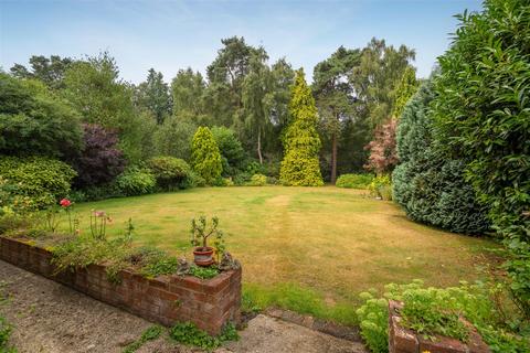 34 Llanvair Drive, Ascot, SL5 9HT